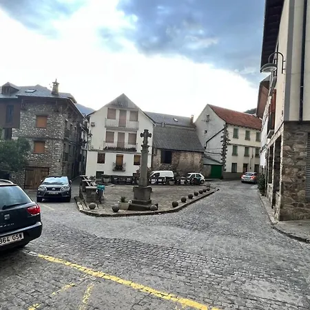 Acogedor Pineta 别尔萨